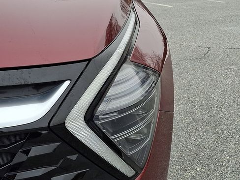 Used 2025 Kia Sportage SX image 9