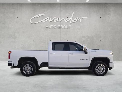 Used 2023 Chevrolet Silverado 2500 High Country w/ Z71 Off-Road Package image 17