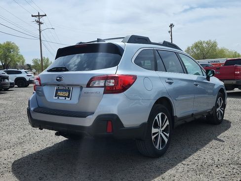 Used 2018 Subaru Outback 2.5i Limited image 6