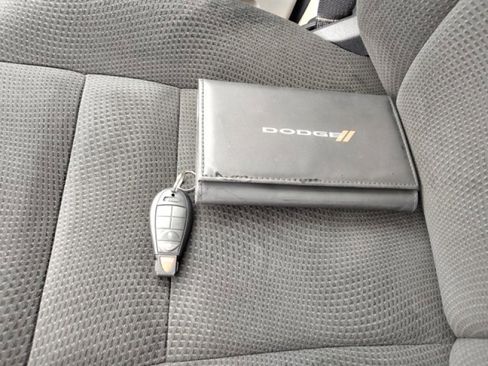 Used 2016 Dodge Grand Caravan SE image 19