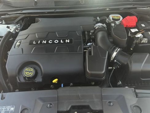 Used 2014 Lincoln MKS w/ Equipment Group 101A FWD image 19