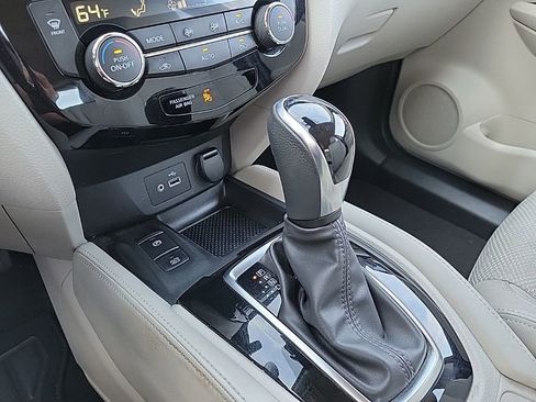 Used 2020 Nissan Rogue Sport SV w/ Technology Package image 24