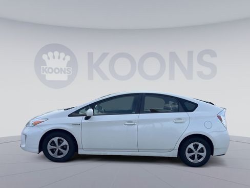 Used 2013 Toyota Prius Three FWD image 2