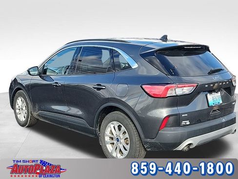 Used 2020 Ford Escape SE image 2