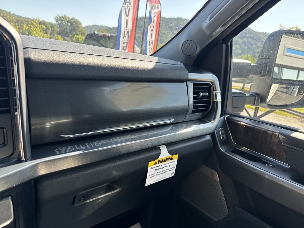 New 2025 Ford F250 Lariat w/ Lariat Ultimate Package AWD/4WD image 26