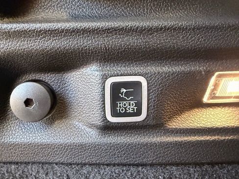 Used 2024 Jeep Grand Cherokee L Summit AWD/4WD image 10