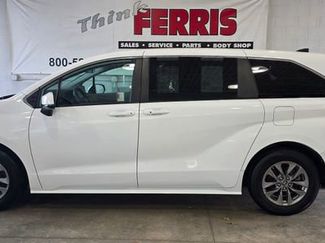 Used 2024 Toyota Sienna LE video 2