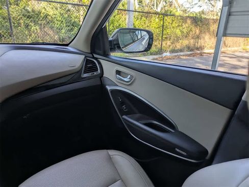 Used 2017 Hyundai Santa Fe Sport image 20