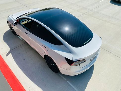 Used 2021 Tesla Model 3 Standard Range Plus RWD image 16