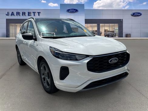 Used 2023 Ford Escape ST-Line w/ Tech Pack #1 FWD image 1