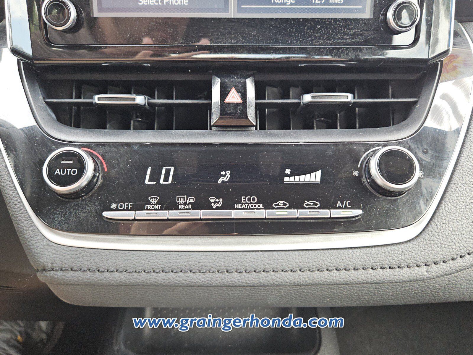 Used 2020 Toyota Corolla SE FWD image 17