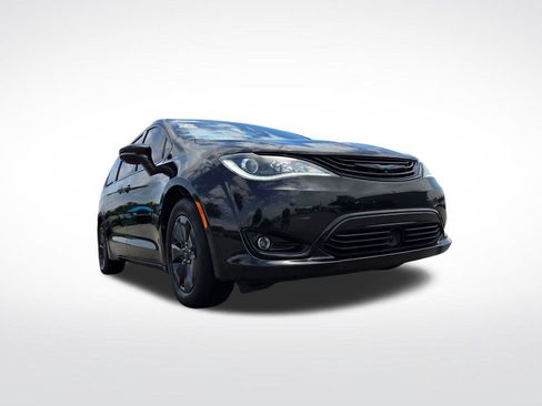 Used 2019 Chrysler Pacifica Limited w/ Advanced Safetytec Group FWD image 65