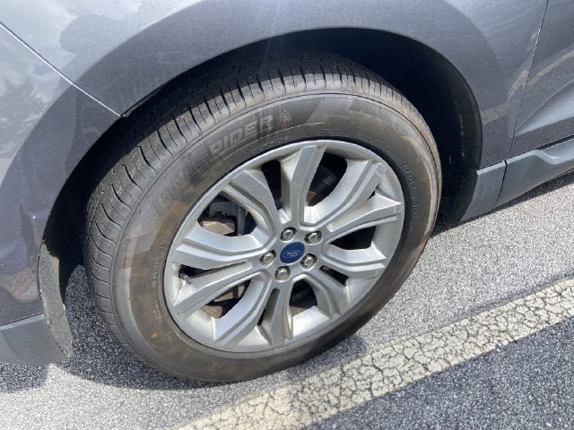 Used 2022 Ford Edge Titanium AWD/4WD image 9