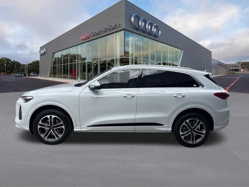 Certified 2025 Audi Q5 Premium w/ Premium Plus AWD/4WD image 8
