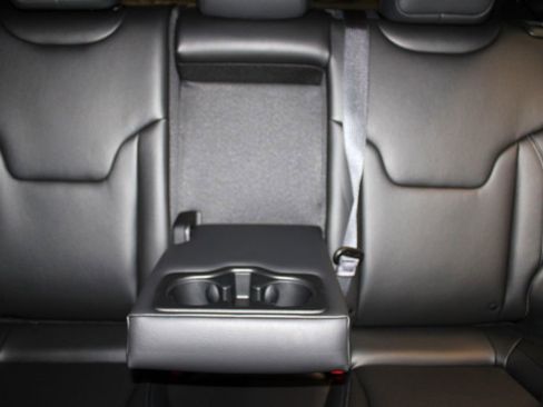 New 2026 Jeep Compass Limited image 27