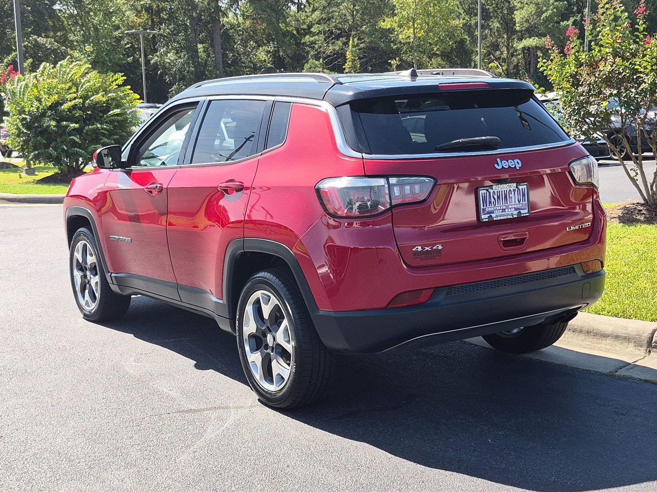 Used 2018 Jeep Compass Limited w/ Navigation Group AWD/4WD image 7