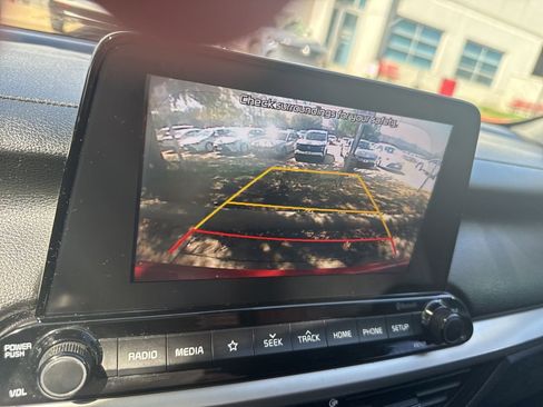 Used 2019 Kia Forte LXS image 13