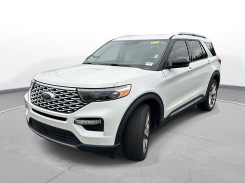 Used 2021 Ford Explorer Platinum w/ Equipment Group 601A image 2