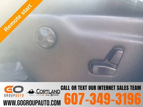 Used 2022 Dodge Durango R/T w/ Blacktop Package AWD/4WD image 23