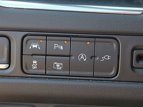 Used 2022 Chevrolet Tahoe RST w/ Sport Performance Package image 27