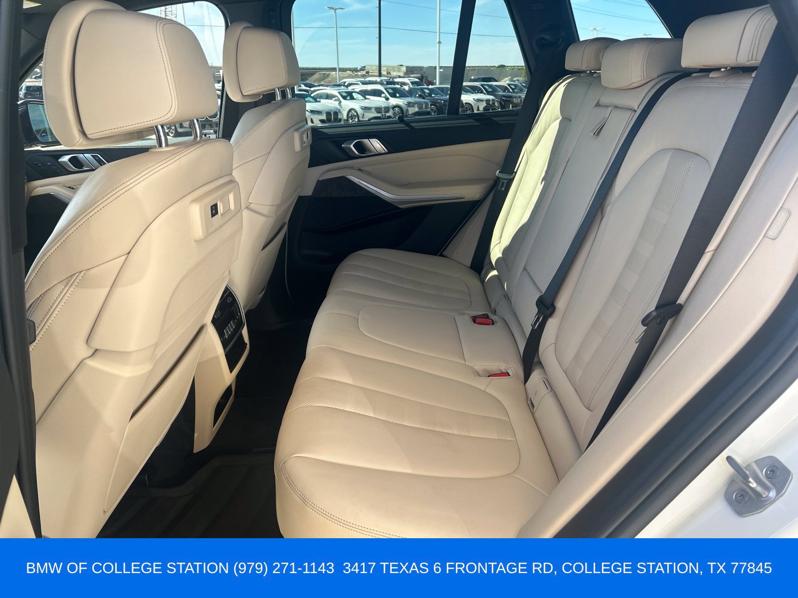 Used 2022 BMW X5 sDrive40i w/ Luxury Seating Package RWD image 9