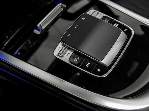 Used 2025 Mercedes-Benz G 63 AMG 4MATIC image 25