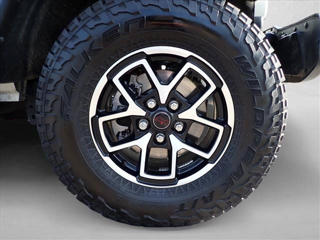 Used 2024 Jeep Gladiator Rubicon w/ Technology Group AWD/4WD image 7