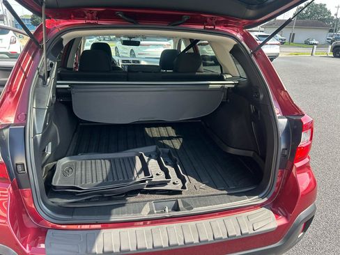 Used 2019 Subaru Outback 2.5i Premium AWD/4WD image 12