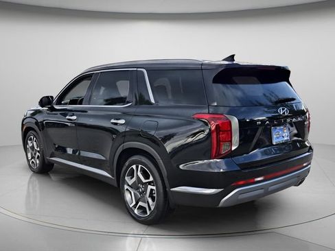 Used 2024 Hyundai Palisade Limited FWD image 8