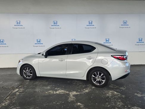 Used 2020 Toyota Yaris LE image 4