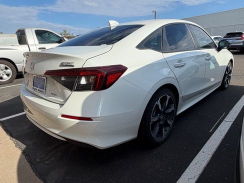 Used 2025 Honda Civic Sport Touring image 4