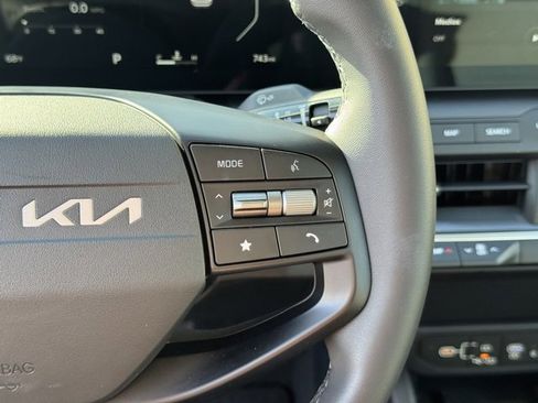 Certified 2025 Kia K4 EX image 26