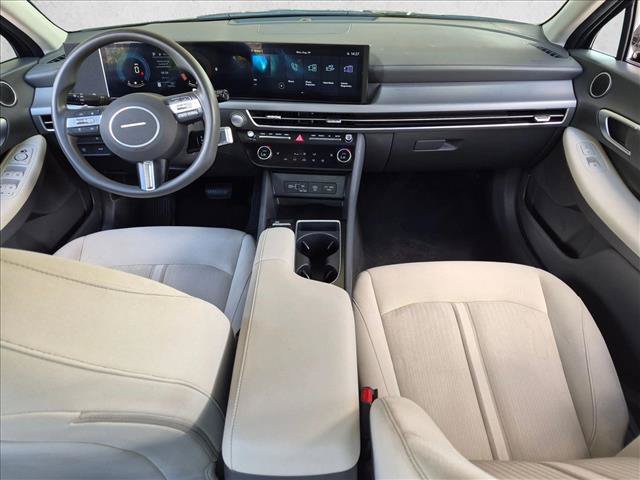 Used 2025 Hyundai Sonata SEL FWD image 16