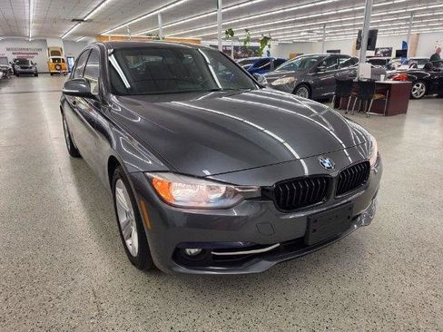 Used 2016 BMW 328i xDrive Sedan AWD/4WD image 4