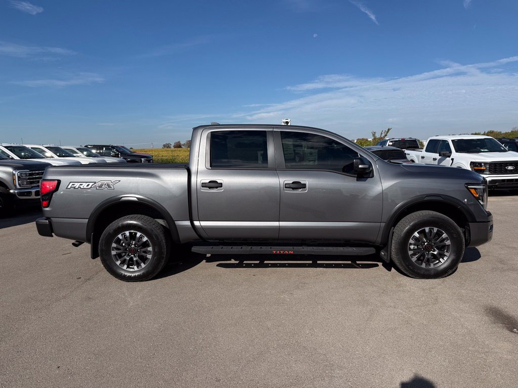 Used 2024 Nissan Titan PRO-4X w/ Pro-4x Convenience Package AWD/4WD image 17