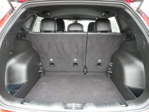 Certified 2024 Jeep Compass Latitude image 18