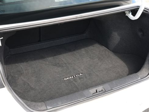 Used 2024 Nissan Sentra SV FWD image 31