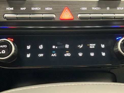 Used 2026 Hyundai Palisade Calligraphy AWD/4WD image 18