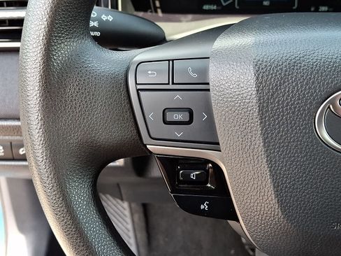 Used 2025 Toyota Camry LE FWD image 25