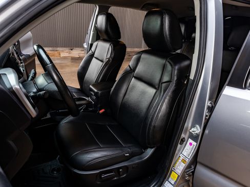 Used 2021 Toyota Tacoma SR5 RWD image 28