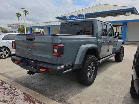 Used 2025 Jeep Gladiator Mojave AWD/4WD image 3
