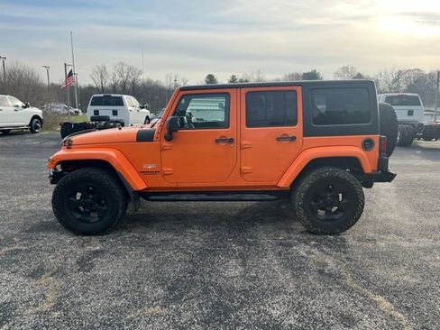 Used 2012 Jeep Wrangler Unlimited Sahara image 6