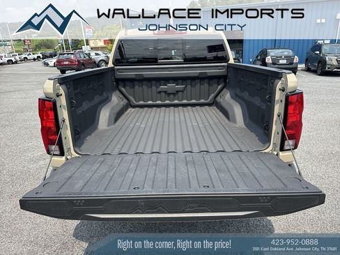 Used 2024 Chevrolet Colorado Trail Boss w/ Advanced Trailering Package AWD/4WD image 42