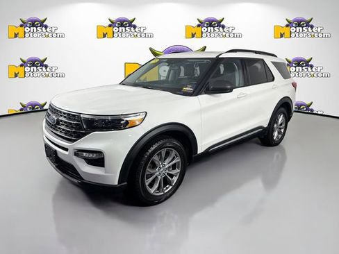 Used 2023 Ford Explorer XLT AWD/4WD image 1