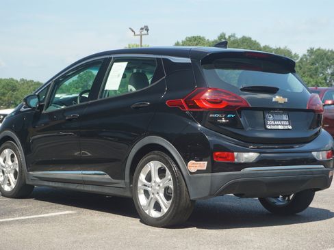 Used 2020 Chevrolet Bolt LT image 7