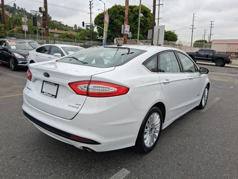 Used 2016 Ford Fusion SE FWD image 6