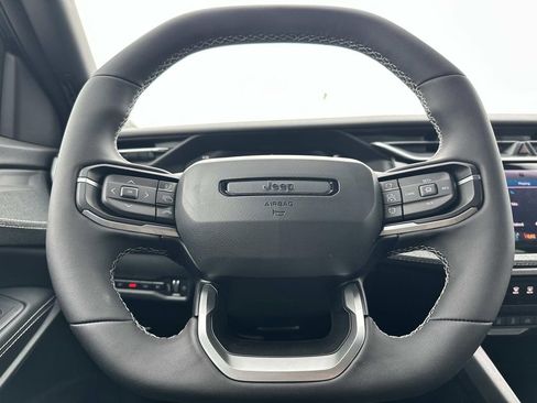 New 2026 Jeep Cherokee Laredo image 14