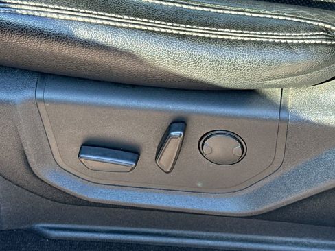 Used 2019 Ford F150 Lariat image 24