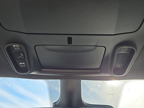 New 2026 Chrysler Pacifica Limited w/ S Appearance Package image 42