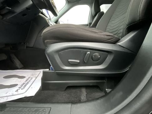 Certified 2021 Ford Explorer XLT image 12